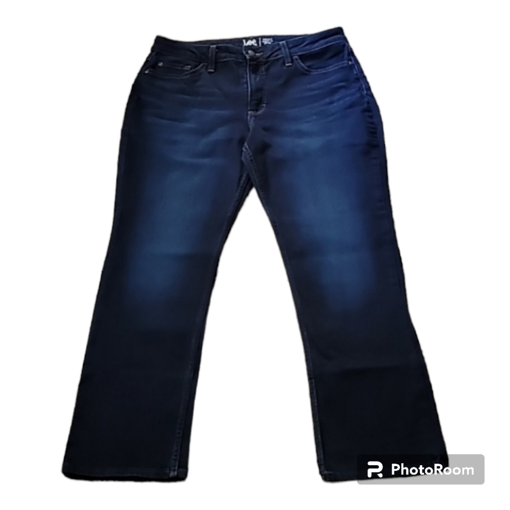 Lee jeans 14M dark wash w fade whiskering reg fit straight leg mid rise NWOT